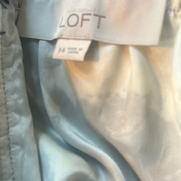 Loft by Ann Taylor ladies skirt size 14. Good condition. Elastic waist zipper - Picture 6 of 9